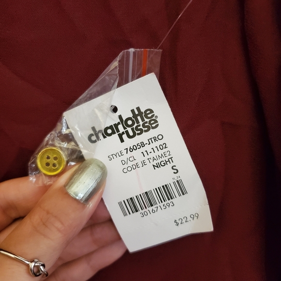 Maroon zipper top - Picture 3 of 4